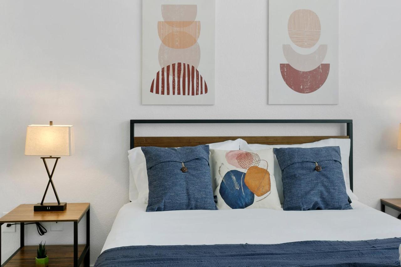 Cozysuites Glendale By The Stadium With Pool 06 エクステリア 写真