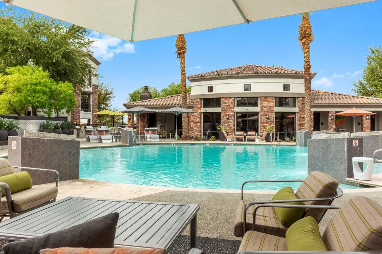 Cozysuites Glendale By The Stadium With Pool 06 エクステリア 写真