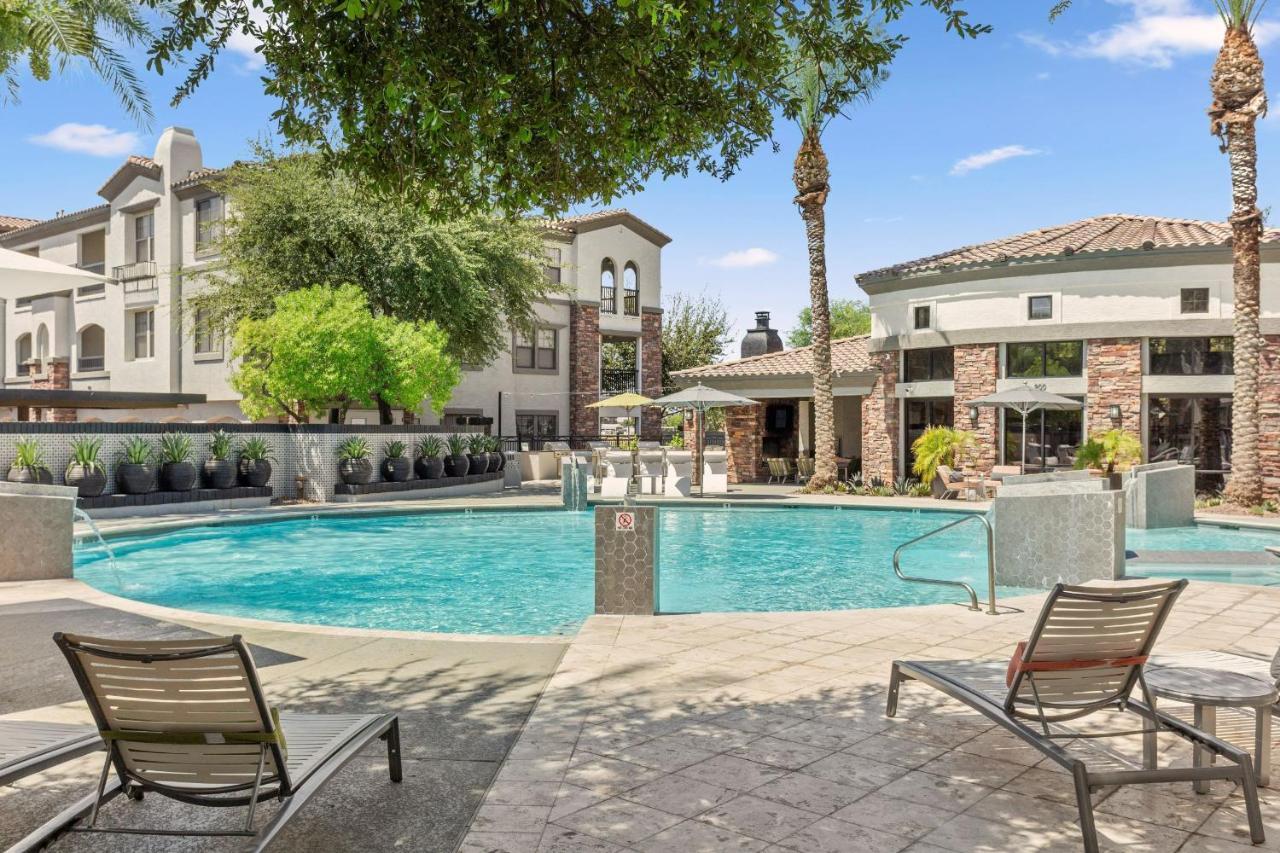 Cozysuites Glendale By The Stadium With Pool 06 エクステリア 写真